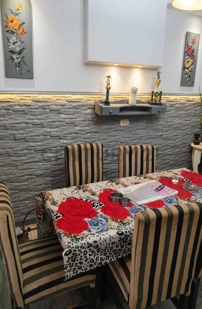 Foto de VENTA Residencia de 5 Dormitorios con Pileta Climatizada, Quincho y, imagen 2