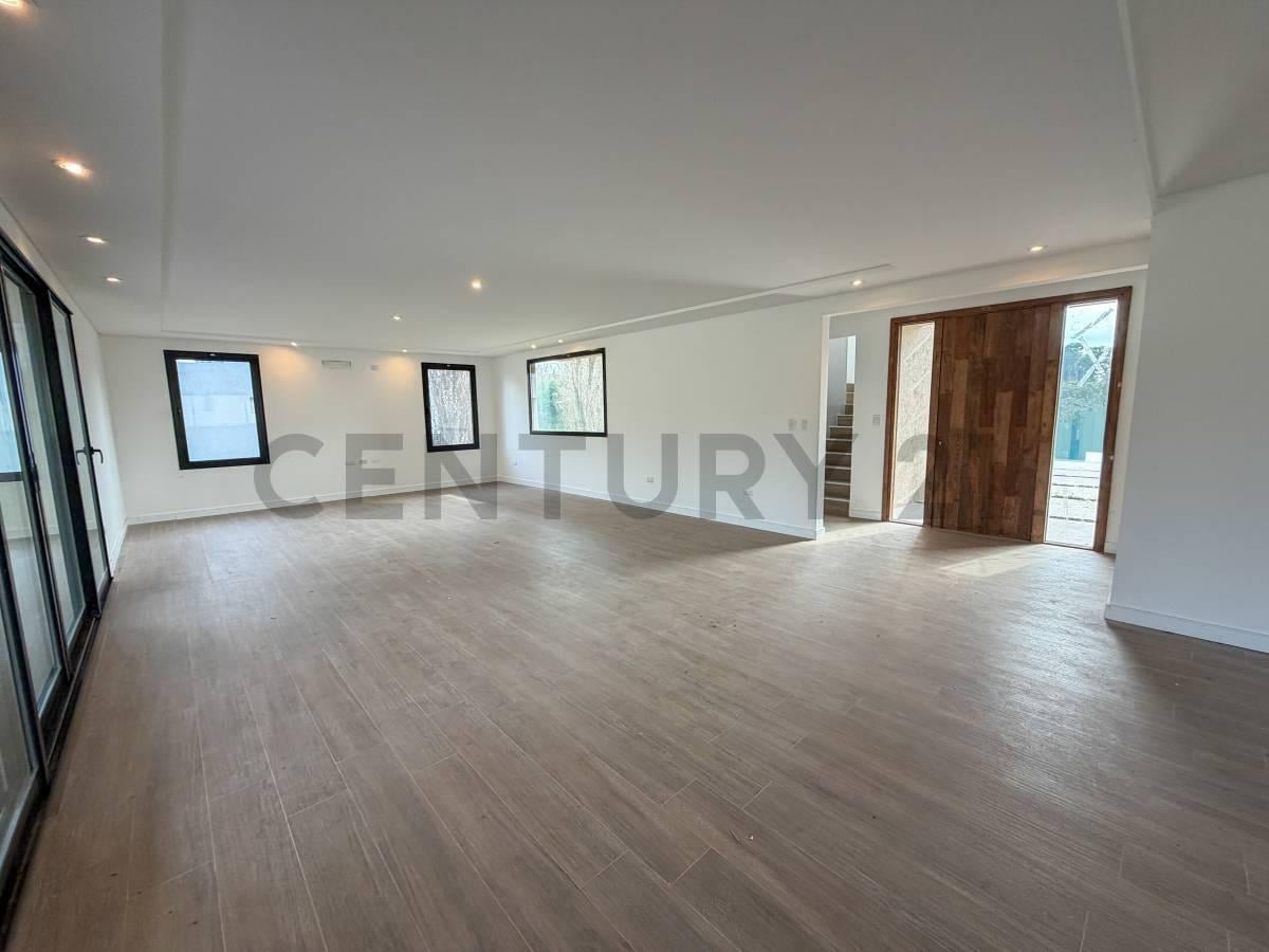 Foto de VENTA CASA HARAS DEL SOL|4 HABITACIONES EN SUITE|APTA CREDITO Y, imagen 4