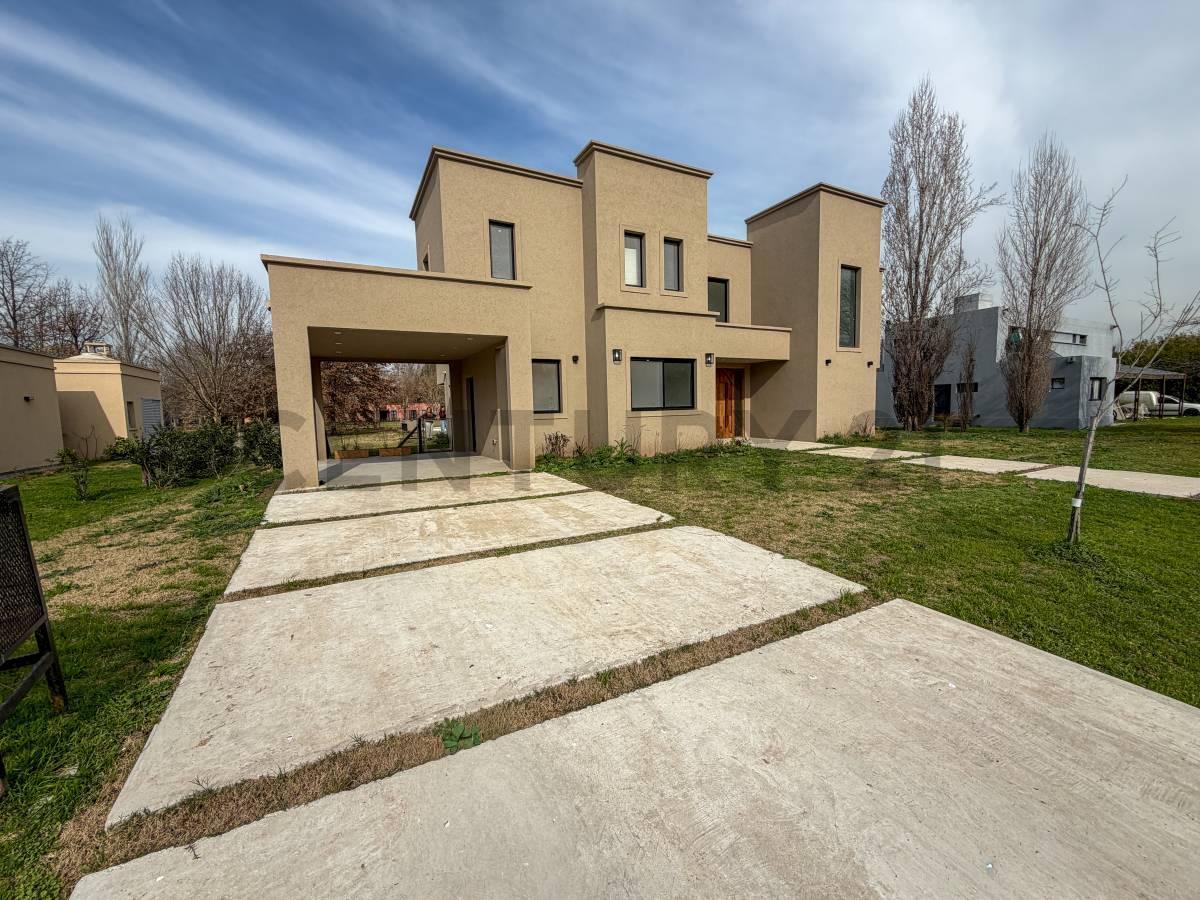 Foto de VENTA CASA HARAS DEL SOL|4 HABITACIONES EN SUITE|APTA CREDITO Y, imagen 1