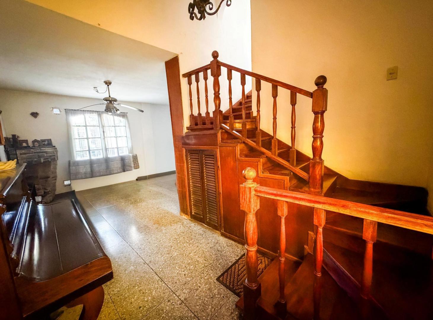 Foto de DON TORCUATO, CASA 5 AMB MAS DEPTO 2 AMB. IDEAL PARA RENTA, imagen 2