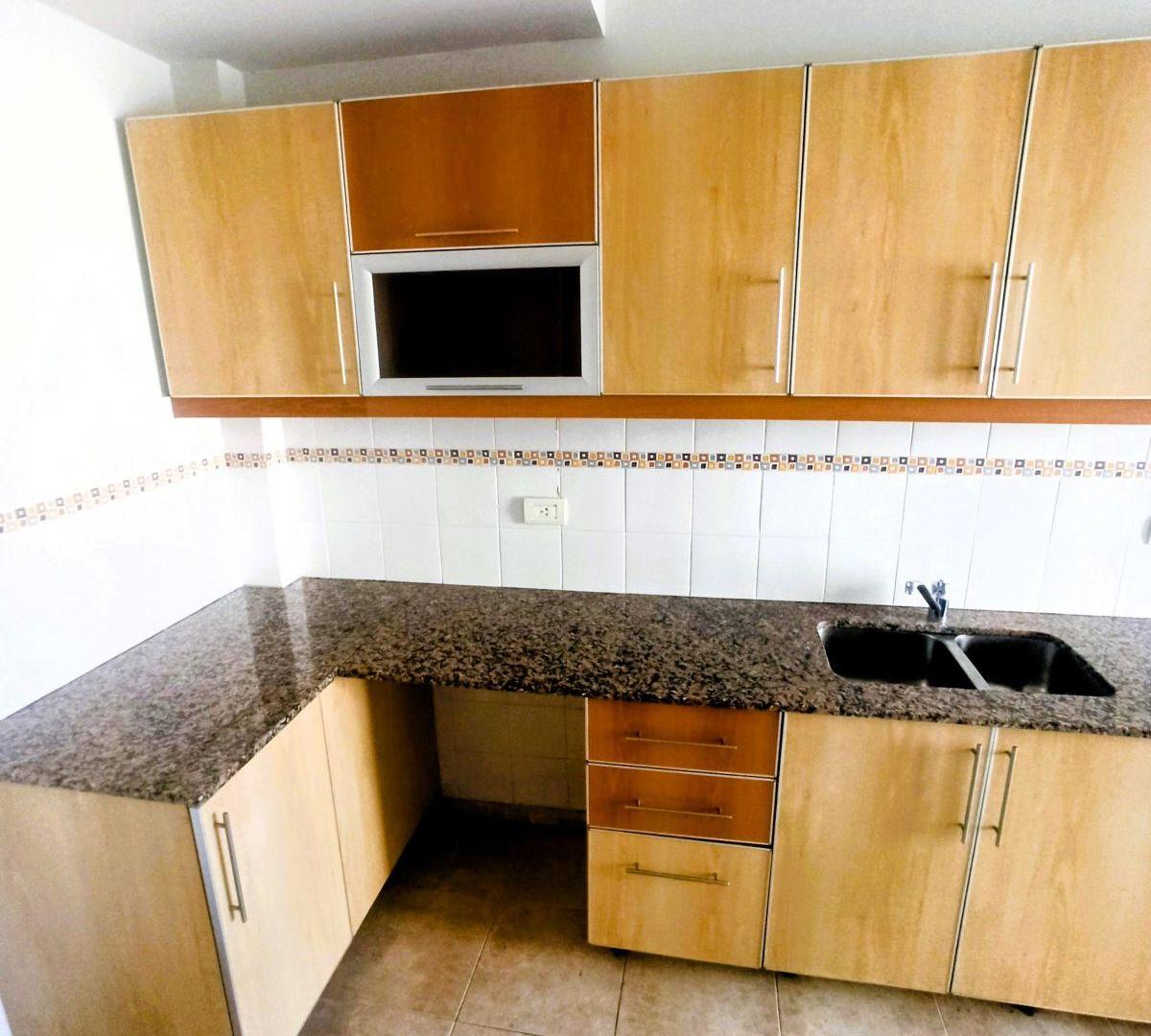 Foto de ALQUILER Semipiso 2amb suite con piscina jardines V. URQUIZA, imagen 5