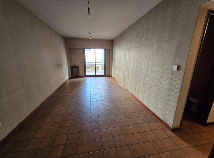 Departamento 4 ambientes al frente 2