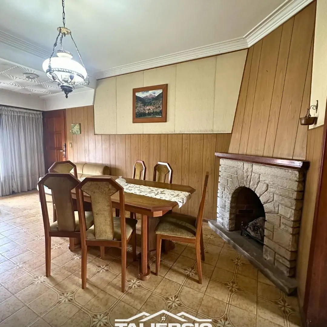 En venta Casa 3 Amb con Quincho, Garaje y Patio + Departamento 2 Ambientes (en block) Villa Lourdes 1