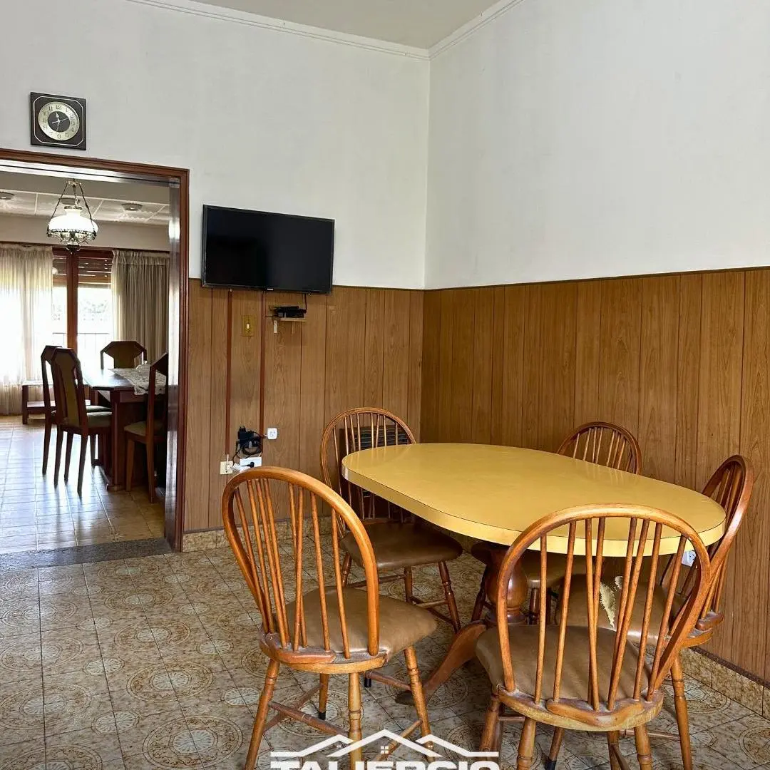 En venta Casa 3 Amb con Quincho, Garaje y Patio + Departamento 2 Ambientes (en block) Villa Lourdes 3