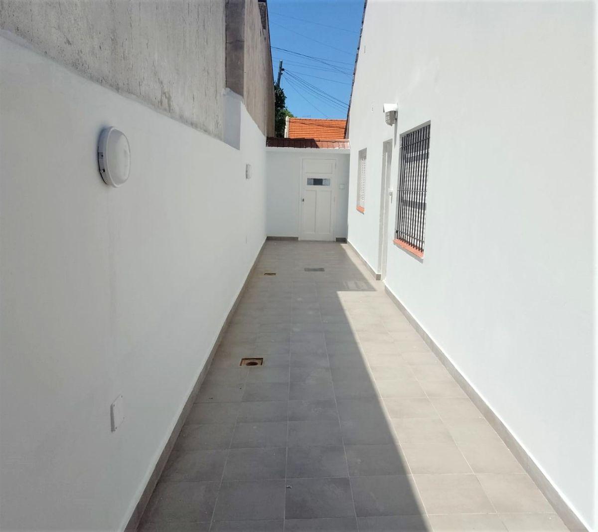 Foto de Casa de 5 ambientes en PH en Alquiler 24 meses, imagen 2