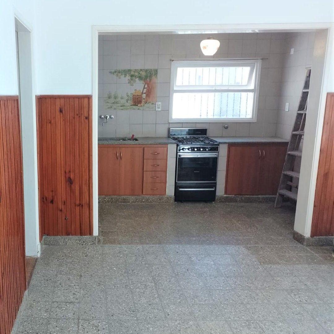 Foto de Casa de 5 ambientes en PH en Alquiler 24 meses, imagen 1