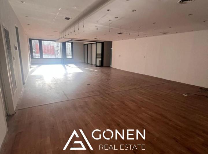 Oficina Comercial en Alquiler 4