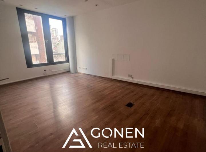 Oficina Comercial en Alquiler 5