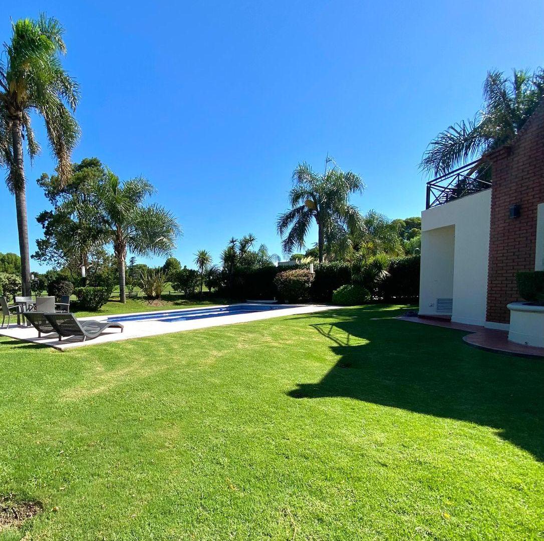 Foto de Dueño directo vende casa de categoría con vista al golf en Country, imagen 3