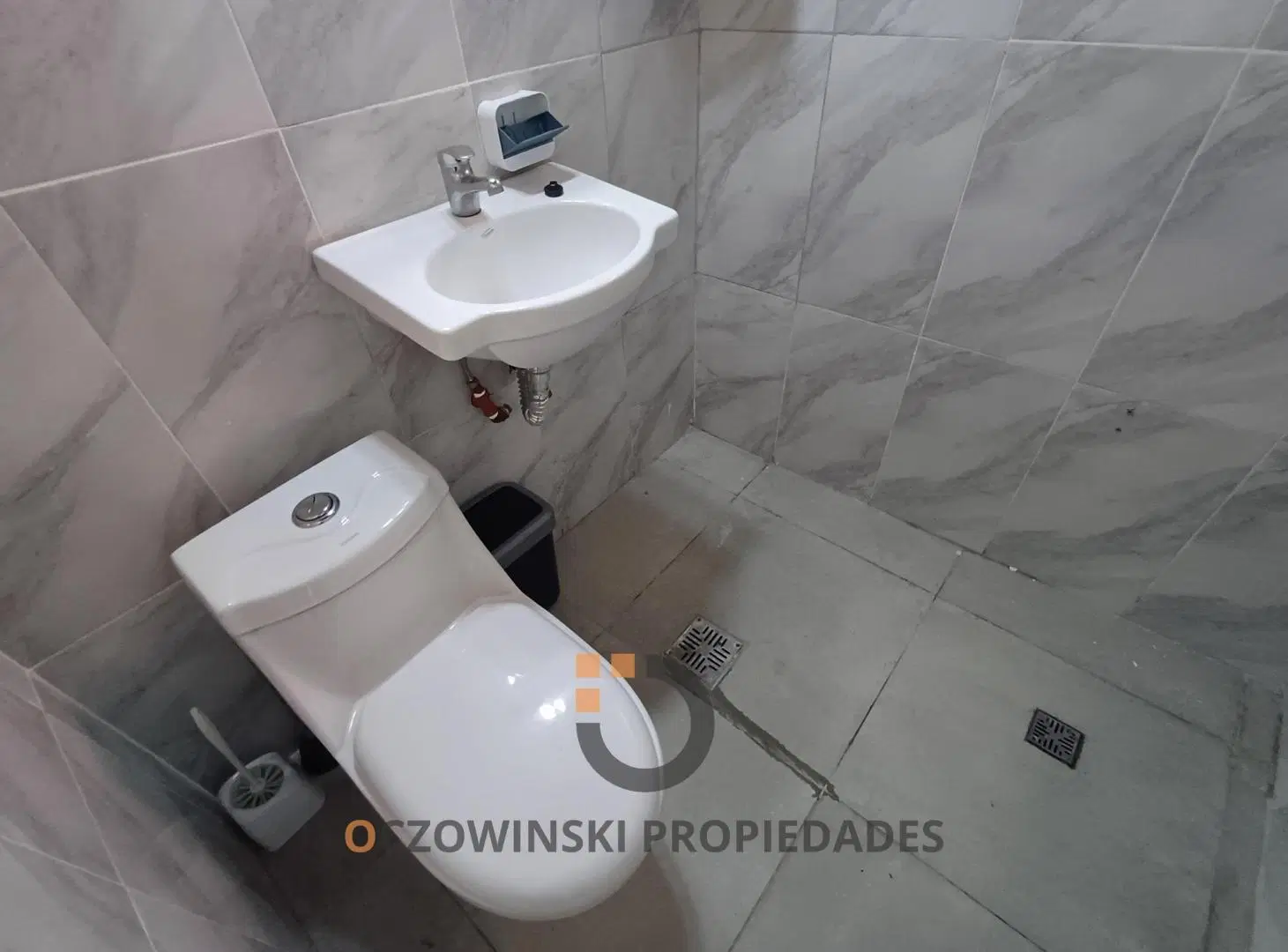 VENTA CASA + 2 DEPTOS ZONA CENTRO (VILLA GESELL) 5