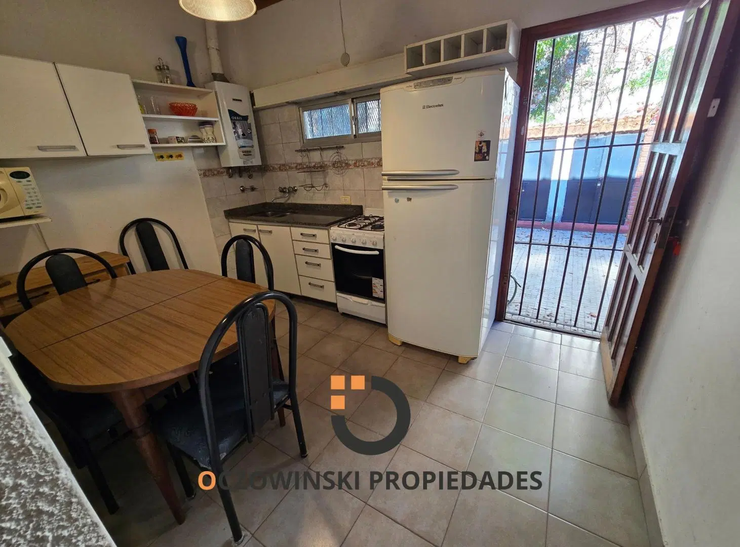 VENTA CASA 3 AMBIENTES (VILLA GESELL) 2