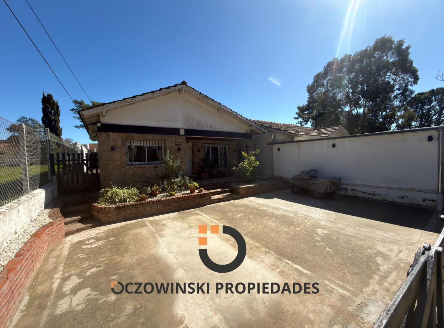 Foto de VENTA DE 3 UF, CASA + DEPTO + DUPLEX (VILLA GESELL), imagen 1