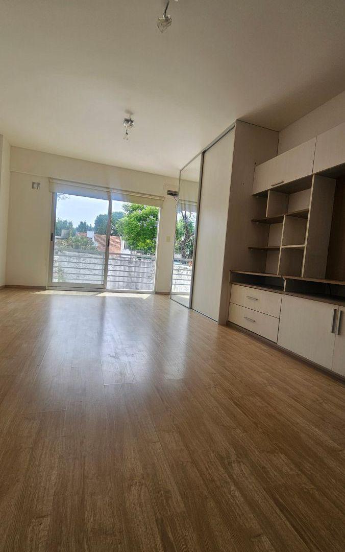 Moderno monoambiente sin muebles en Coghlan
Sin garantía propietaria ni seguro de caución