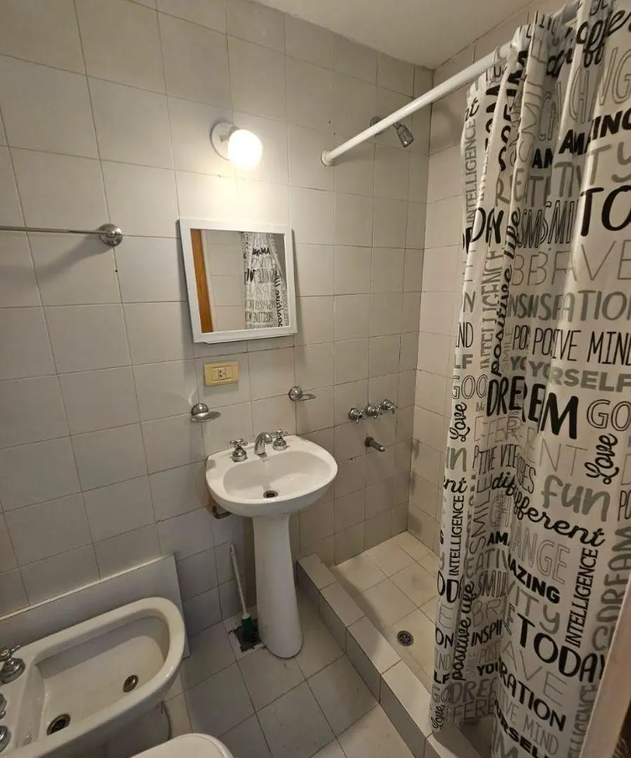 Studio apto profesional a pasos de av libertador 4