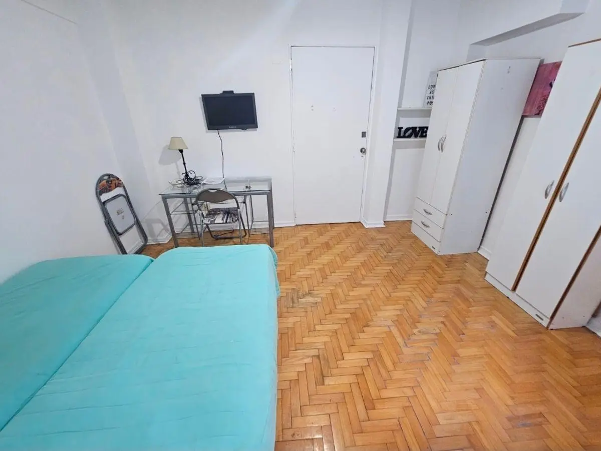 Studio apto profesional a pasos de av libertador 3