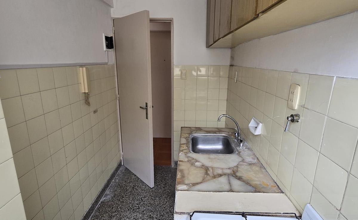 Venta Departamento 2 Ambientes Flores 5
