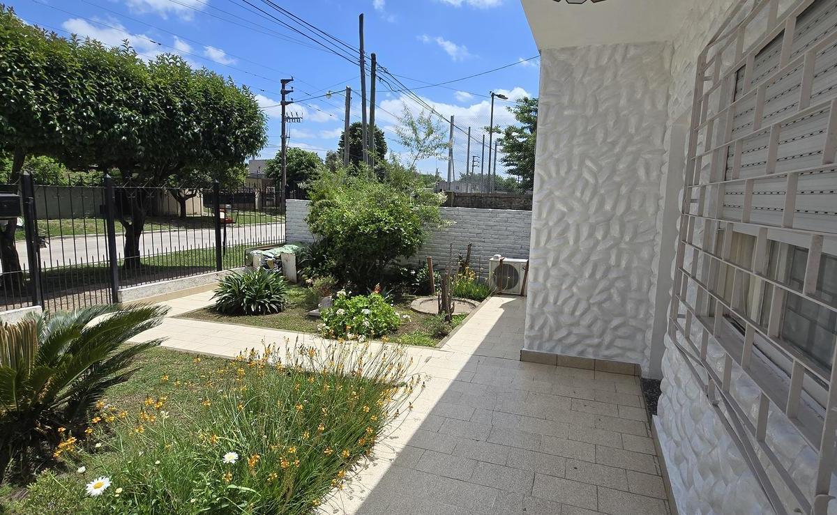 Venta Casa 4 Ambientes Mas Departamento Cochera Terraza Merlo 1
