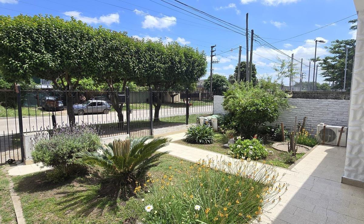 Venta Casa 4 Ambientes Mas Departamento Cochera Terraza Merlo 2