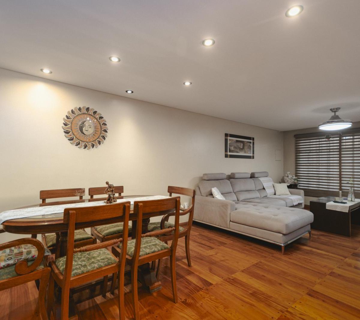 Venta Casa Triplex 5 Ambientes Cocheras Pileta Caballito 3