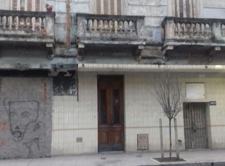 Casa con locales / lote 2