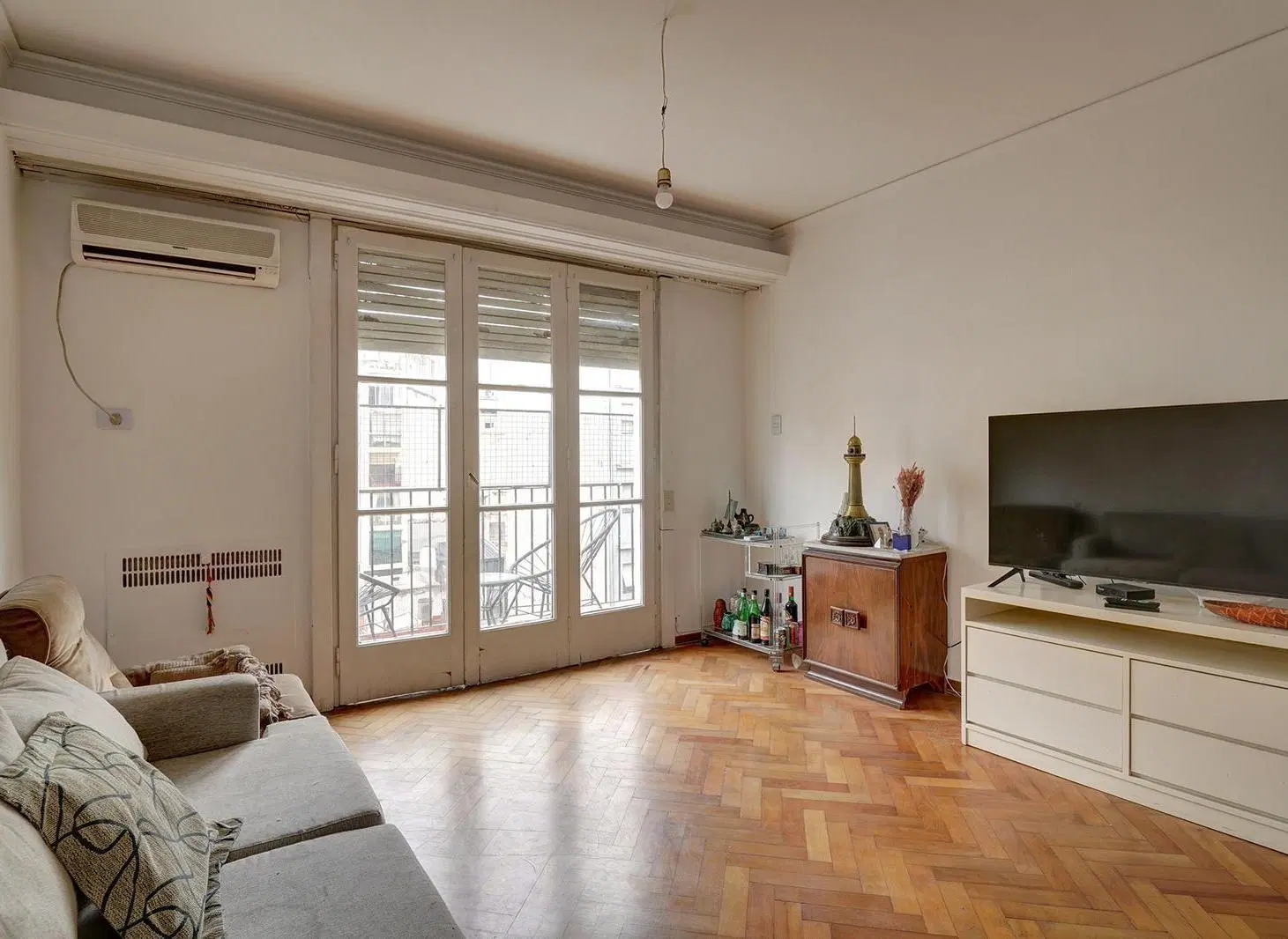 Venta Departamento 3 ambiente con dependencia, zona  caballito norte. 2