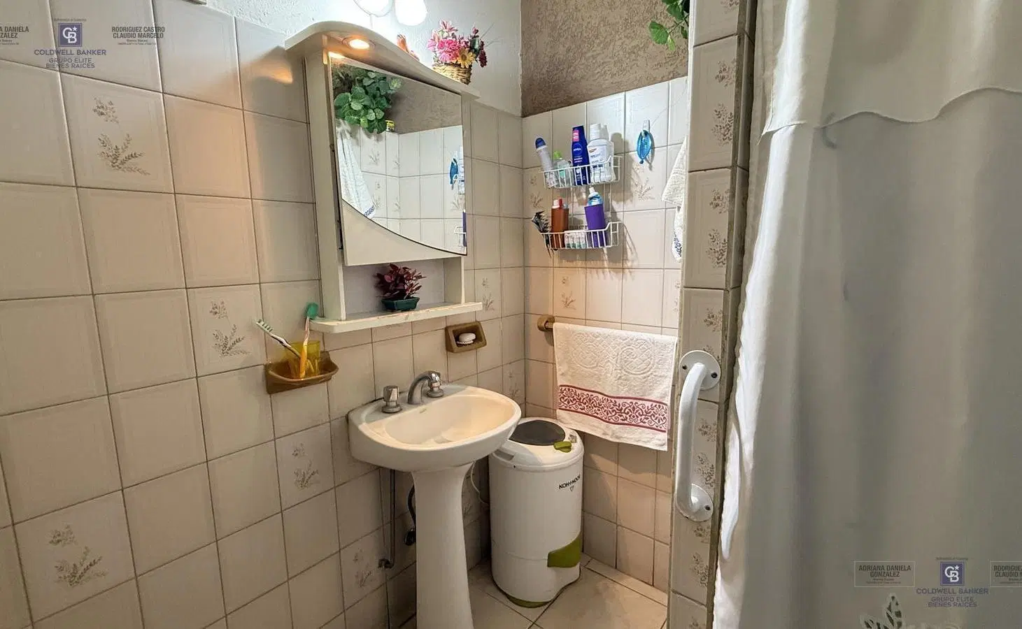 VENTA CASA 3 AMBIENTES PATIO PARRILLA COCHERA 2 BAÑOS MORENO 5