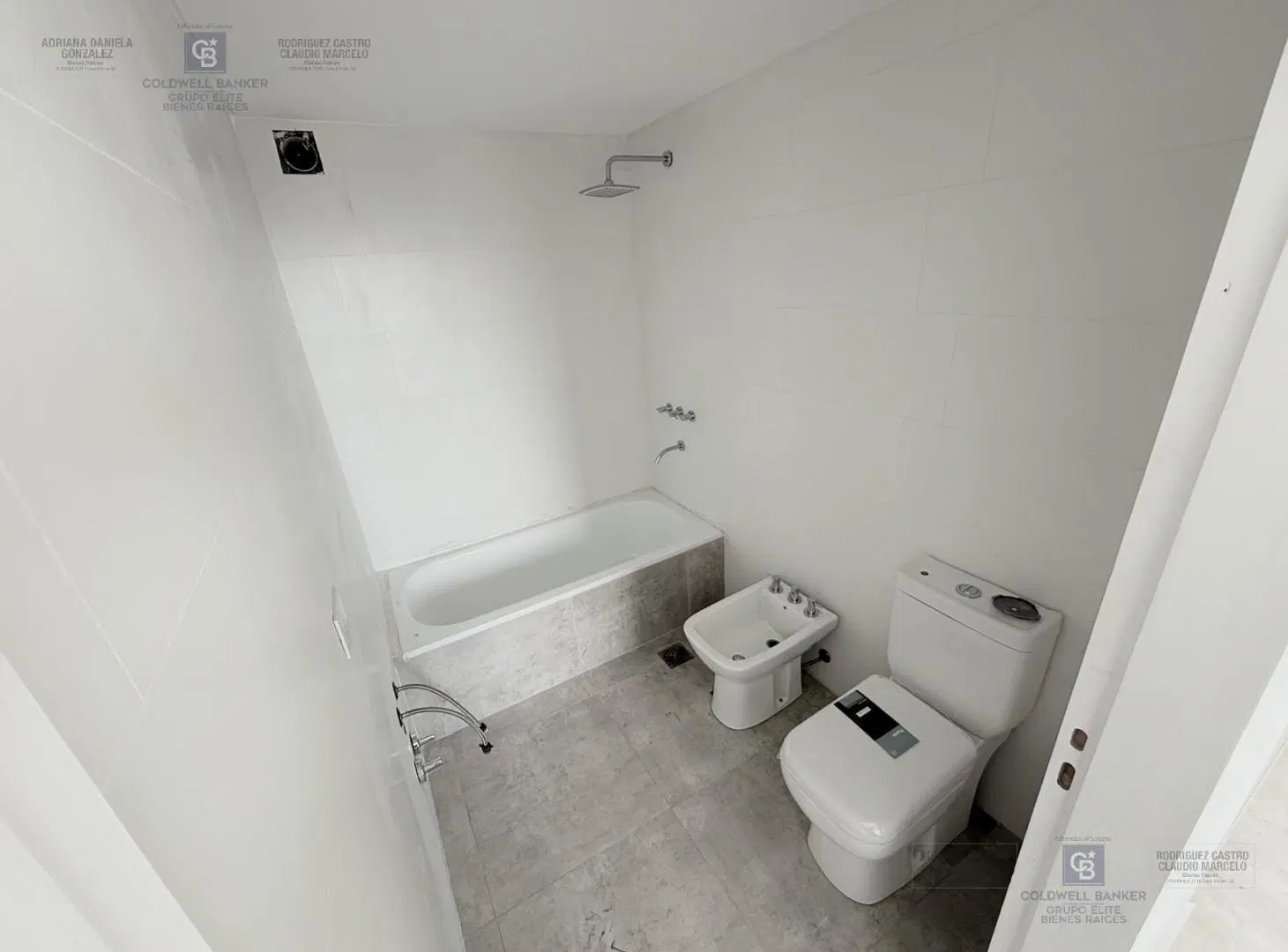 Venta departamento 3 ambientes Piso 2 Parque Chacabuco 2