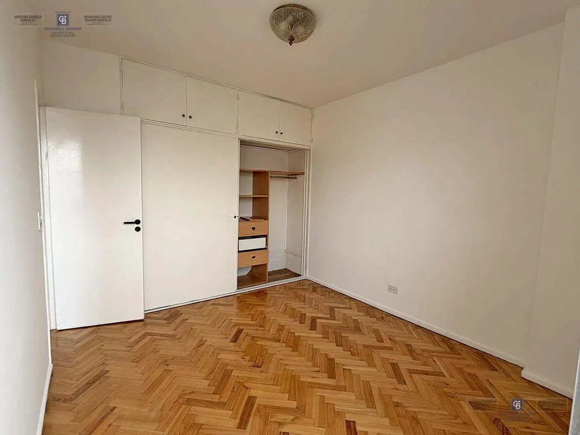 VENTA DEPARTAMENTO 4 AMBIENTES FRENTE  PISO ALTO BALCÓN COCHERA OPCIONAL RECOLETA 3