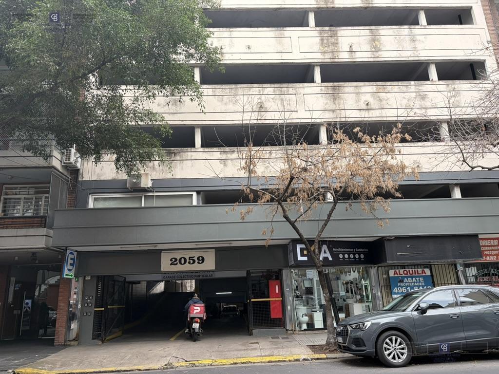 VENTA COCHERA FIJA EN RECOLETA SEGURIDAD 24 HS