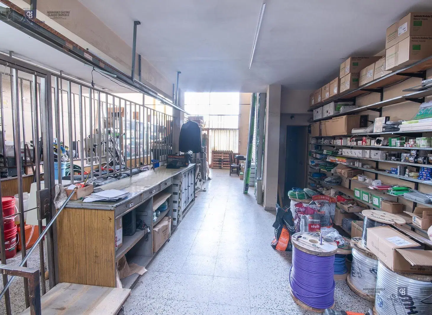 VENTA DE LOCAL COMERCIAL EN PH EN LOMAS DE ZAMORA. 2