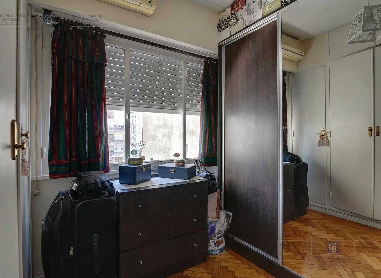 Venta Departamento semipiso 3 ambientes, zona Balvanera. 2