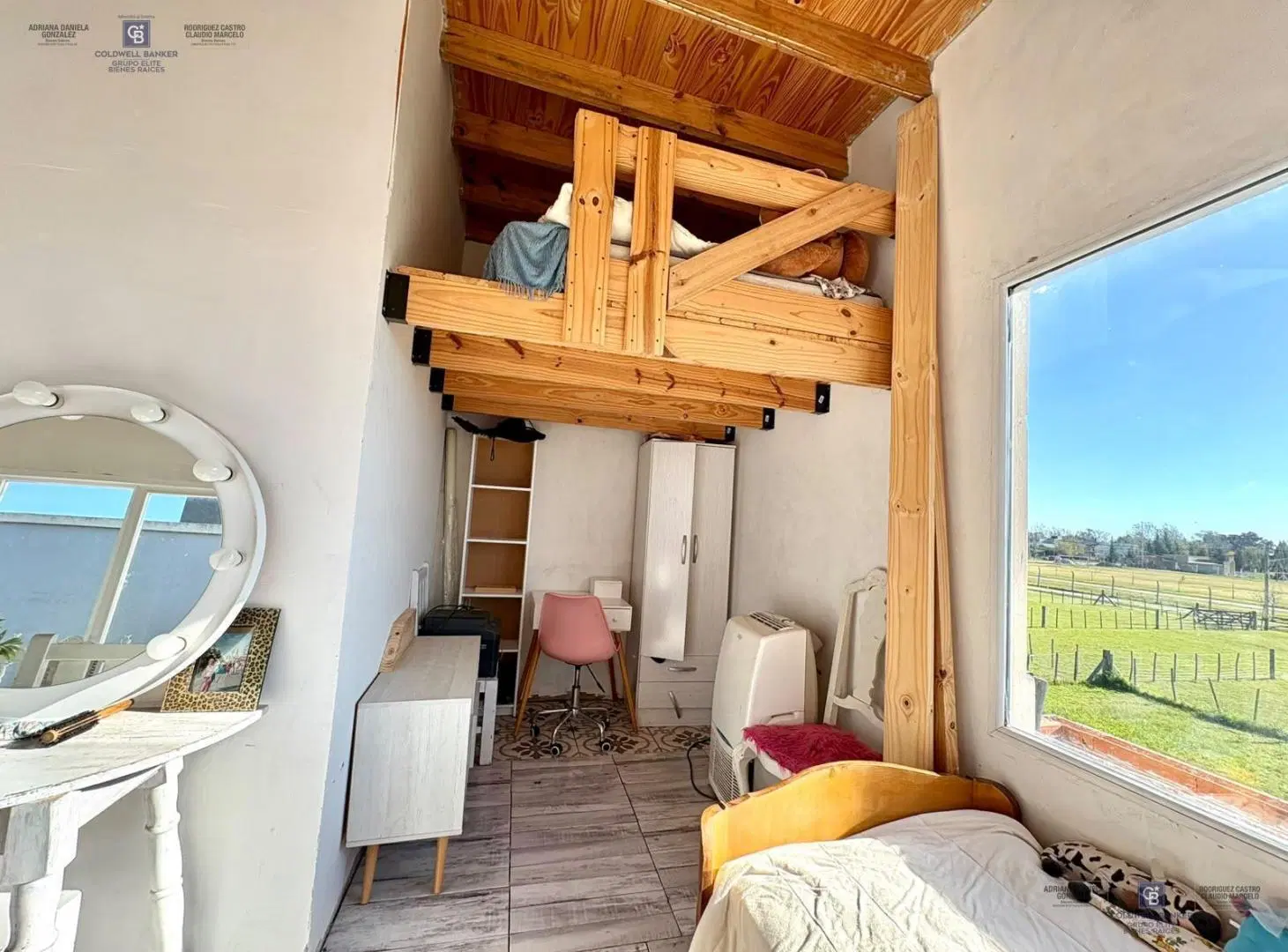 Venta casa 3 ambientes , pileta, quincho y cocheras en Domselaar chico San Vicente. 8