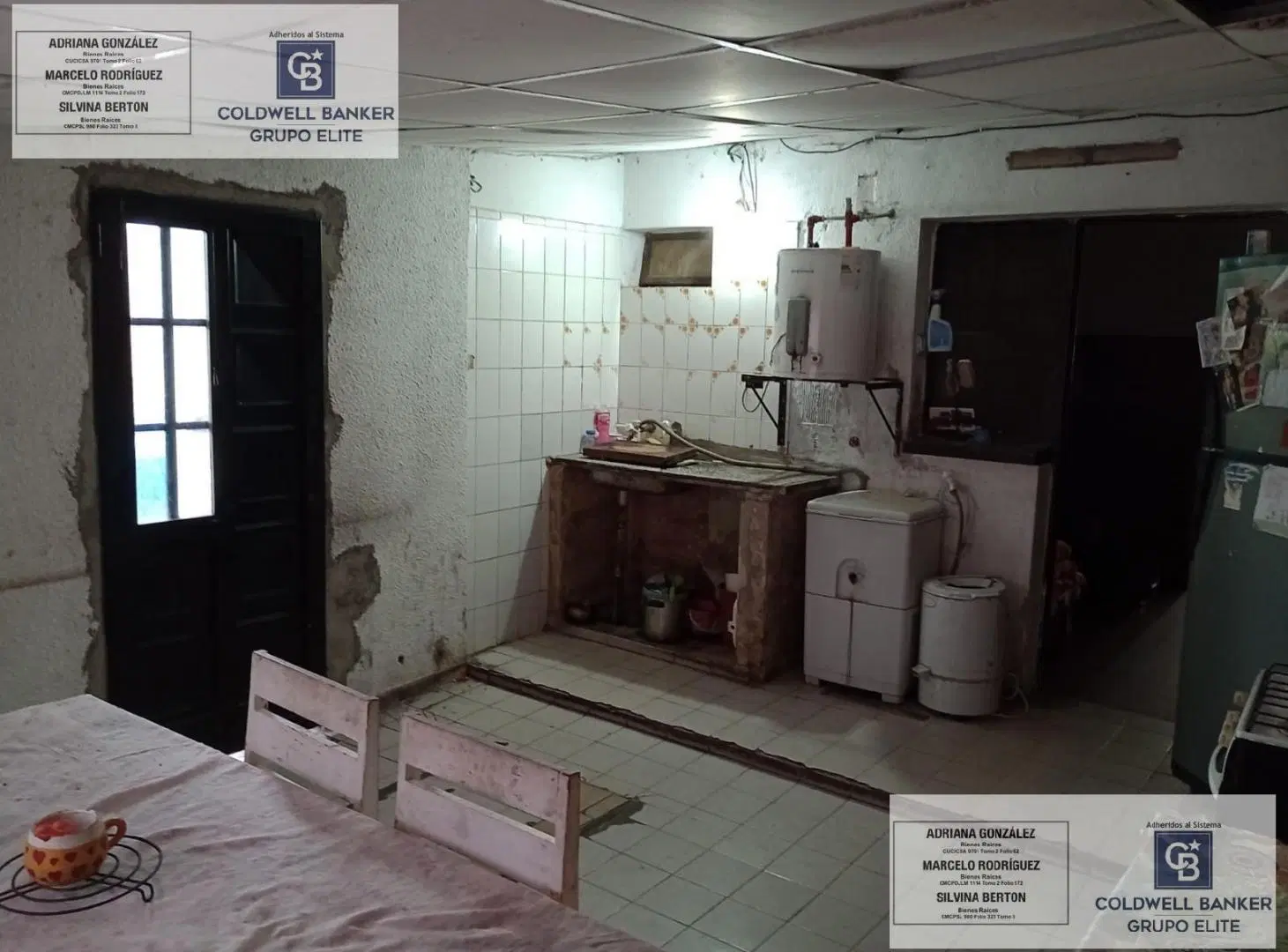 Casa con 3 habitaciones , cochera semi cubierta ,patio. 5