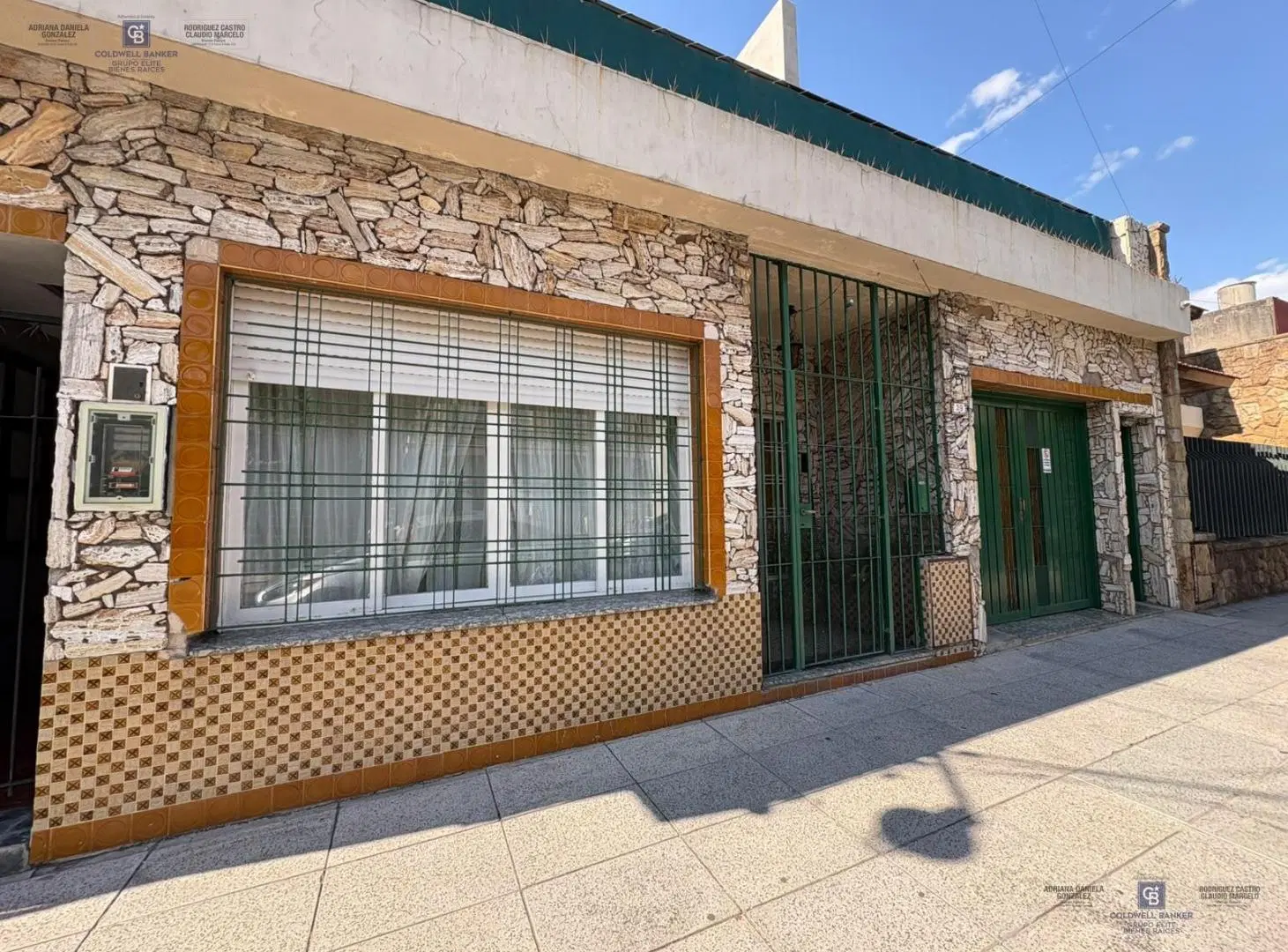Venta casa multifamiliar 7 ambientes - Ramos Mejia 2