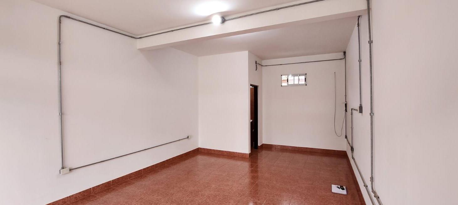 Foto de ALQUILER DE CASA EN BARRIO MALVINAS ARGENTINAS DE ALMIRANTE BROWN., imagen 4