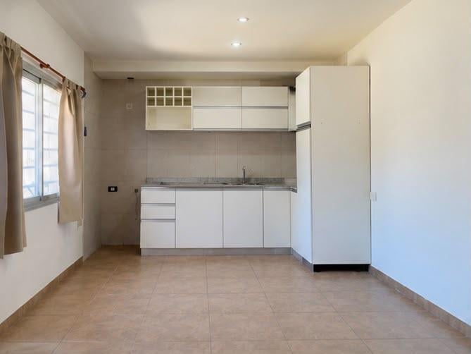 Foto de Venta Departamento 3 ambientes cochera (planta baja con oficina posible, imagen 1
