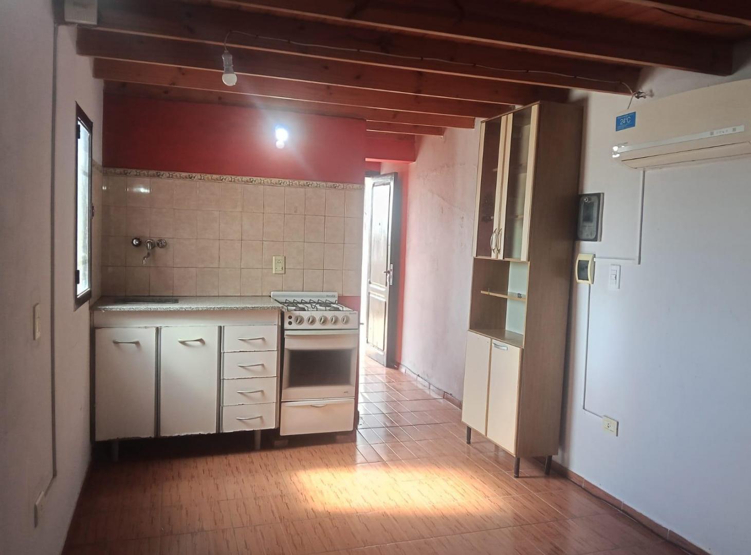 DEPARTAMENTO EN ALQUILER PLANTA ALTA UBICADO EN VILLA MERCEDES, SAN LUIS.