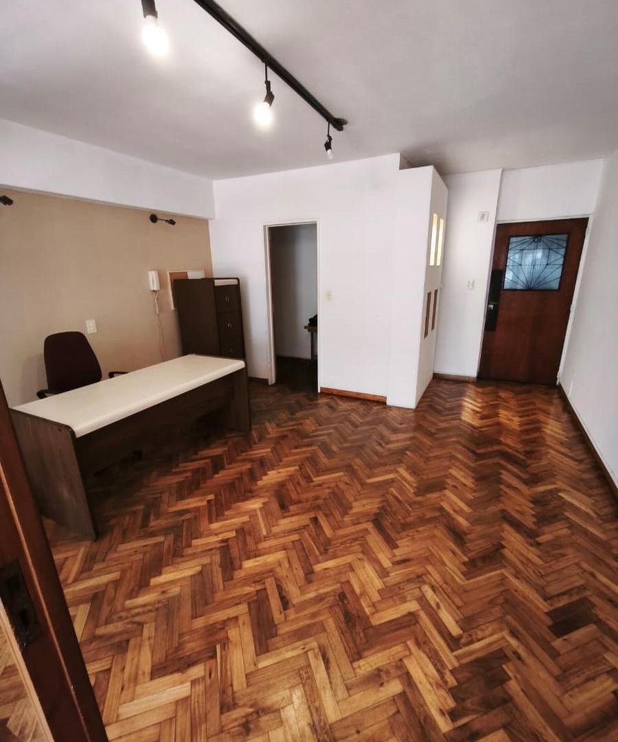 Foto de Alquiler oficina comercial, zona Monserrat., imagen 3