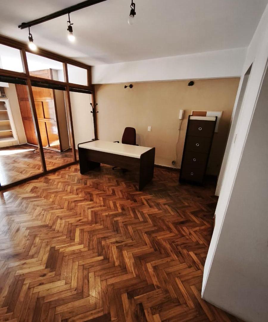 Foto de Alquiler oficina comercial, zona Monserrat., imagen 4