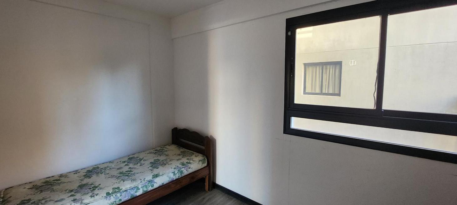 Foto de VENTA DE DEPARTAMENTO DE 3 AMBIENTES EN EL CENTRO DE BANFIELD., imagen 2