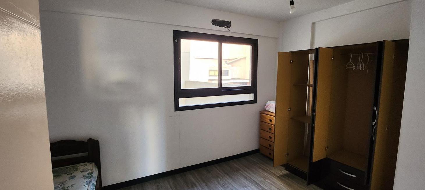 Foto de VENTA DE DEPARTAMENTO DE 3 AMBIENTES EN EL CENTRO DE BANFIELD., imagen 3