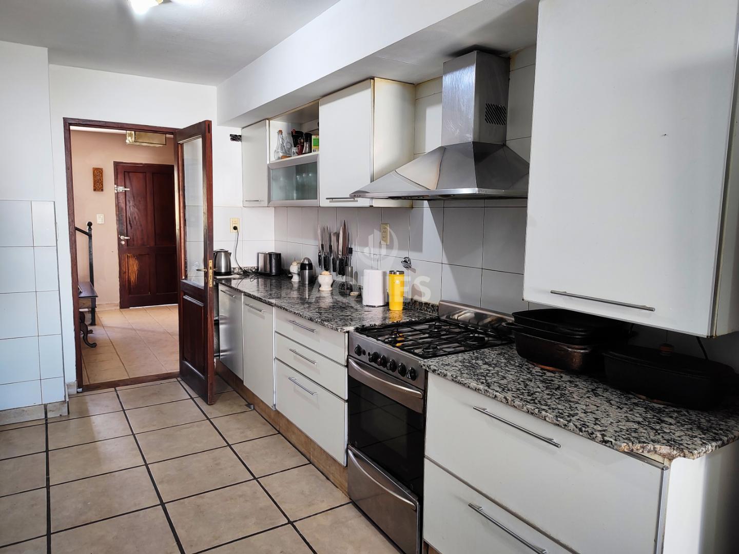 Foto de Duplex en venta, 3 Habitaciones y 3 Baños, Grand Bourg, Salta Capital, imagen 3