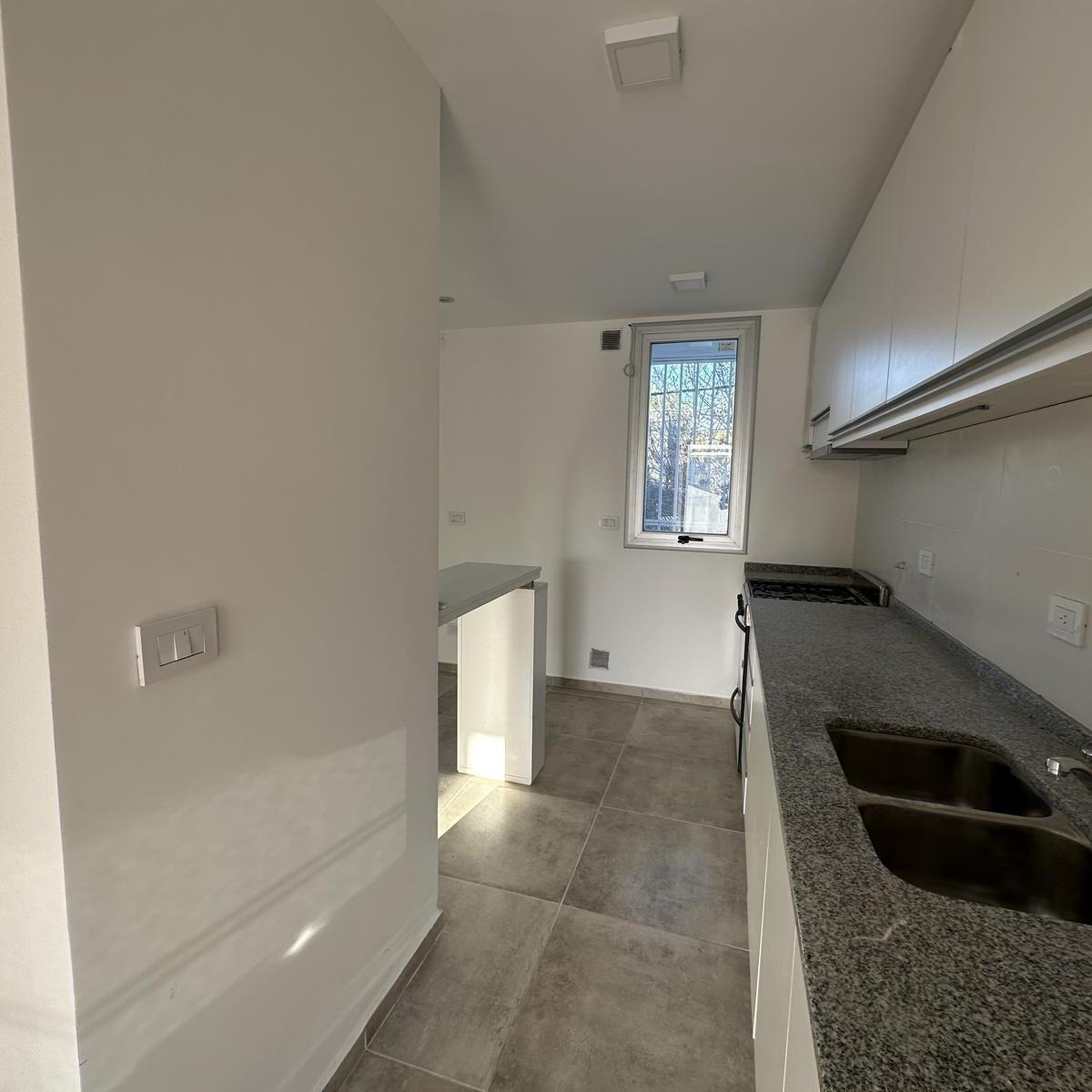 Departamento en 462 (Alvear) y 14a - City Bell 1