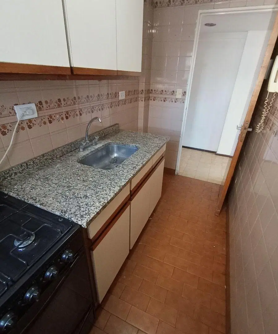 VENTA DEPARTAMENTO 3 AMBIENTES CONTRAFRENTE CENTRO 2