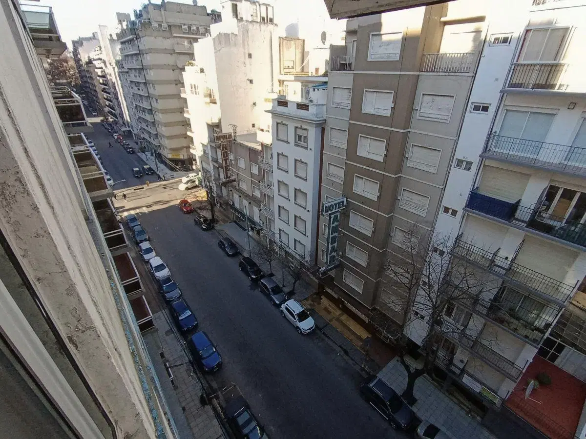 Venta departamento un ambiente al frente 5