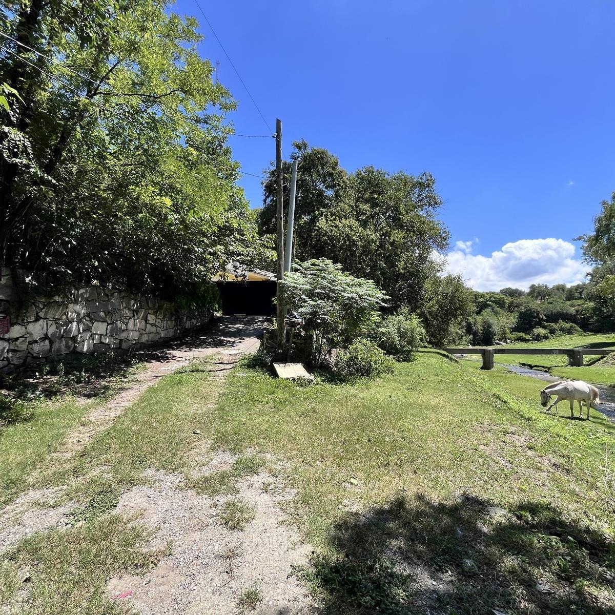 Venta Encantadora Casa con Arroyo y Piedra Natural Alta Gracia 3