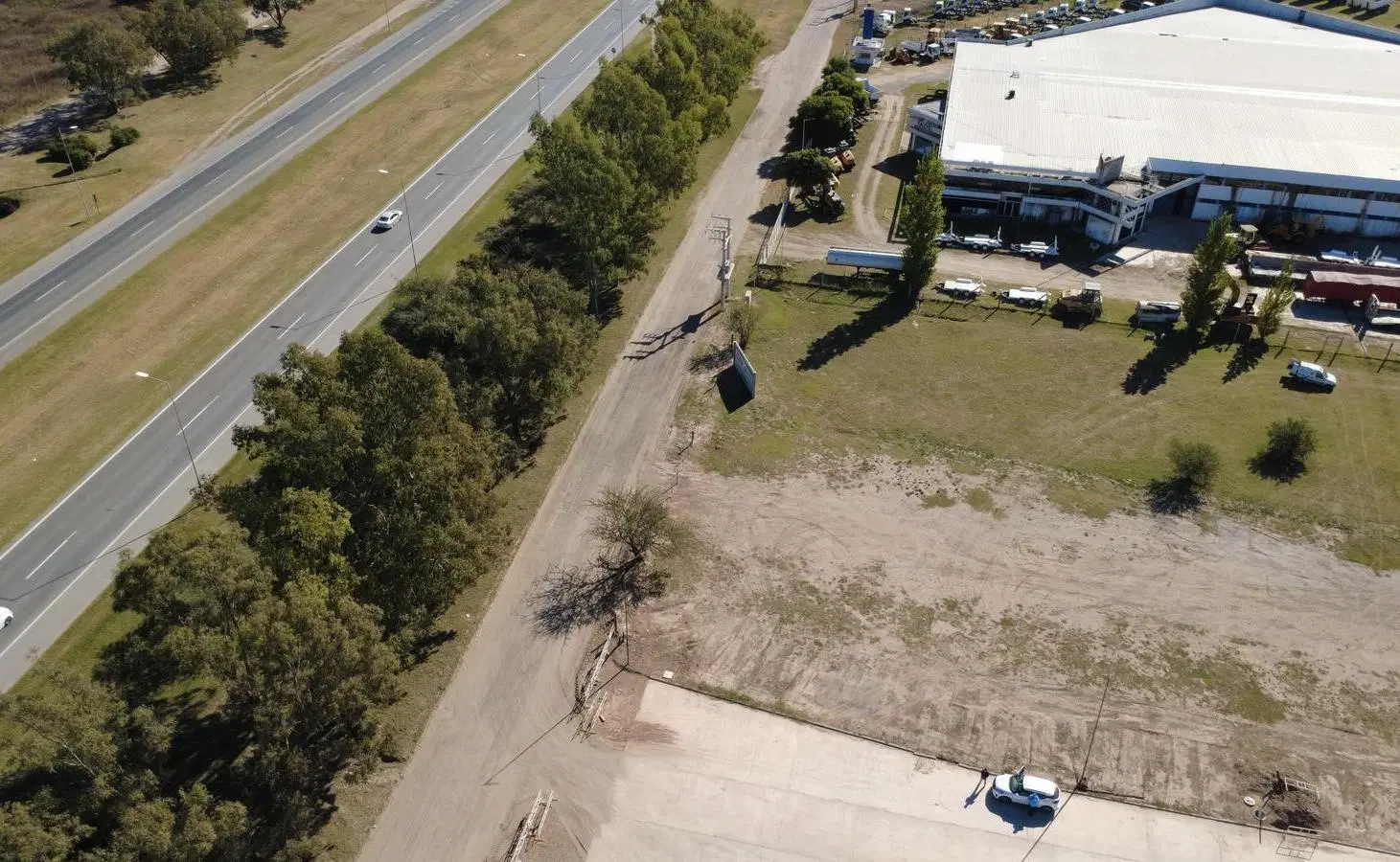VENTA LOTES POLIGONO INDUSTRIAL EXCELENTE UBICACIÓN SOBRE AUTOPISTA ROS-CORDOBA 4