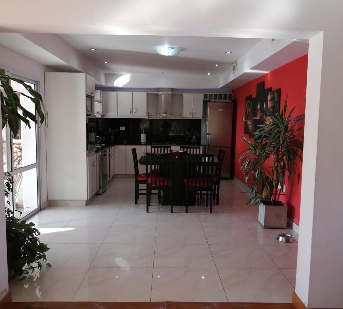 Chalet Sobre Golf con Muebles Escucho Oferta 3