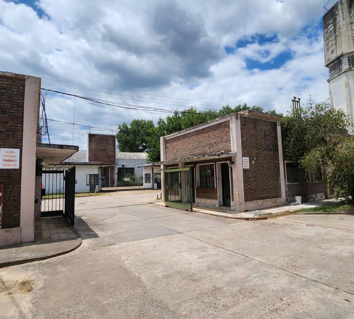 3 Naves de 1200 m² - Juntas o Separadas 3