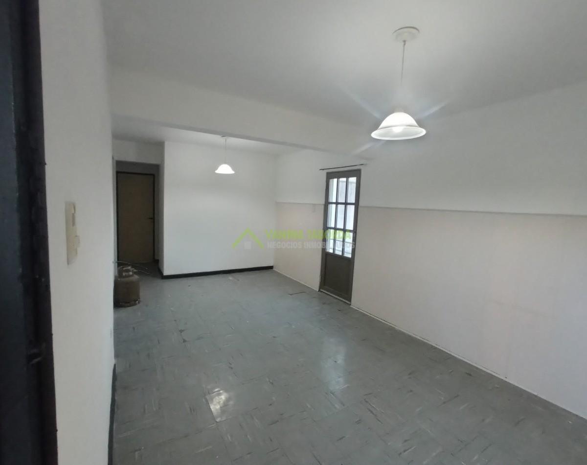 Venta de Departamento en Centro Ciudad de Crespo 2